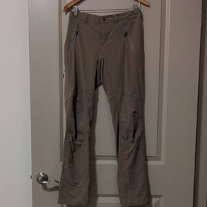 Women's Stylish Cargo Pants in Brown
